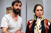 ببینید: به وقت خماری رعنا آزادی‌ور و پوریا پورسرخ