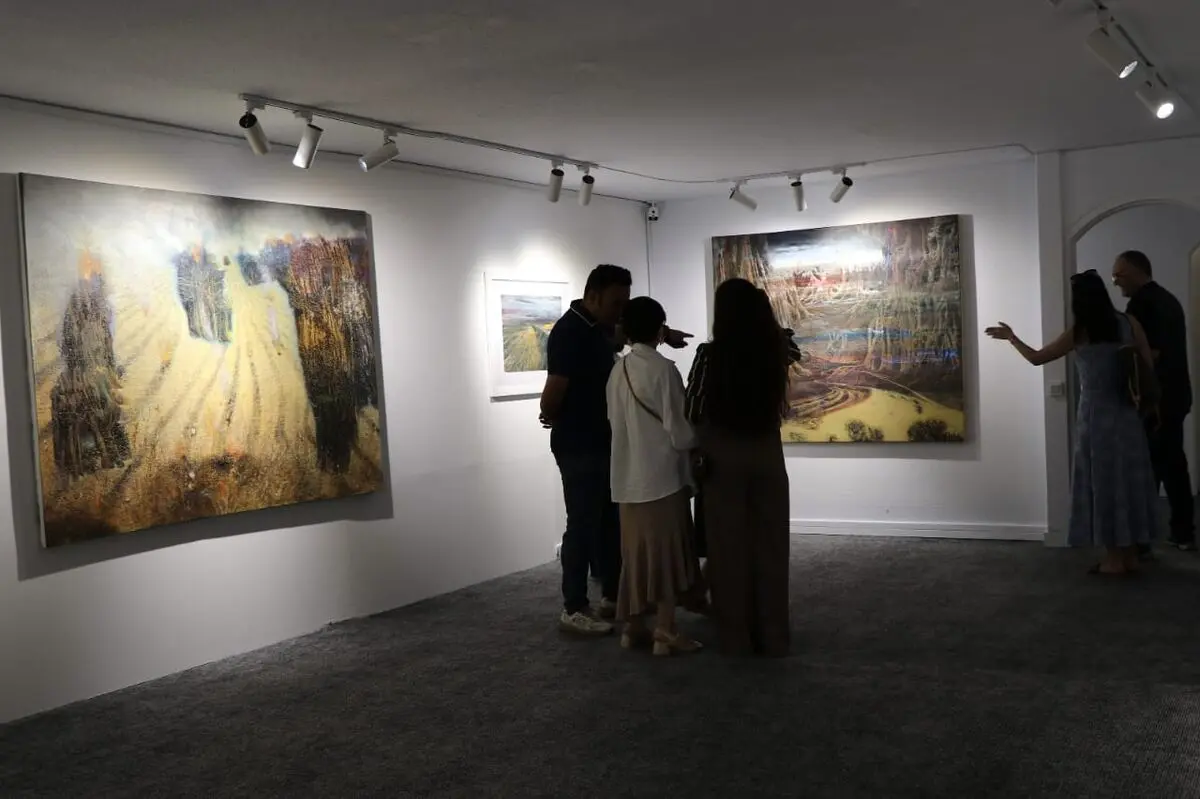 مجید کامرانی گالری ماد