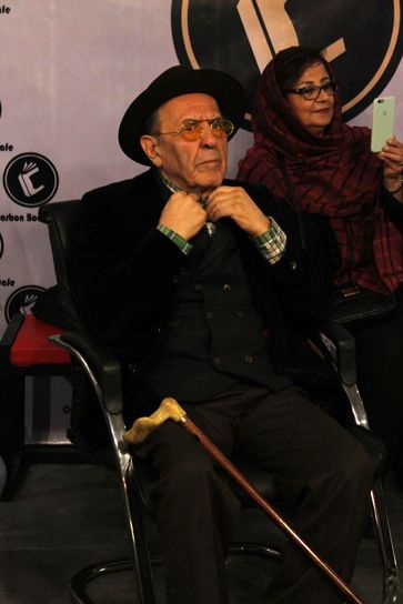 شب یلدا کافه کتاب کربن