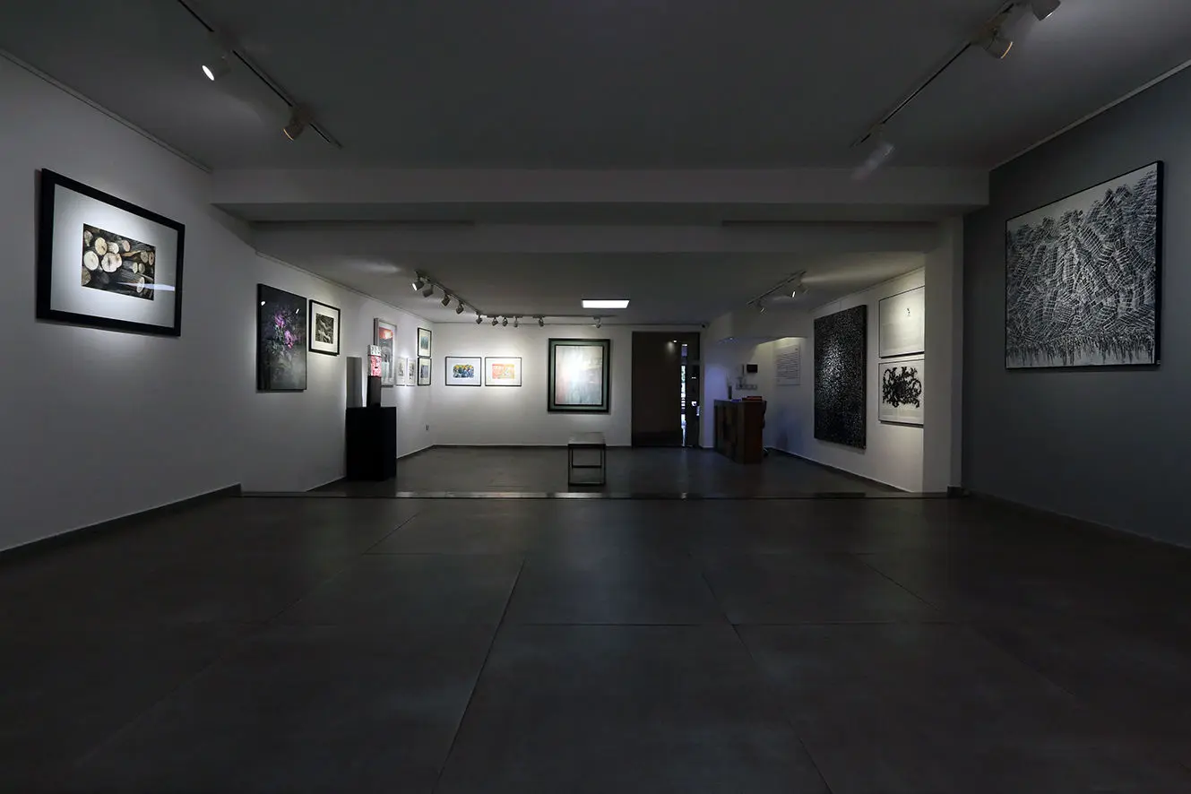 فردا هم درب گالری ها بسته است