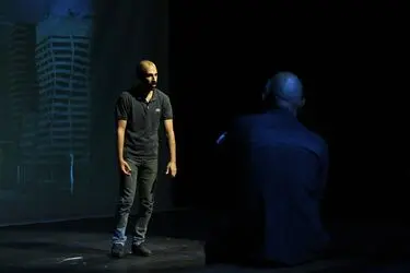 نمایش "نشانه‌ها" در تماشاخانه شهرزاد