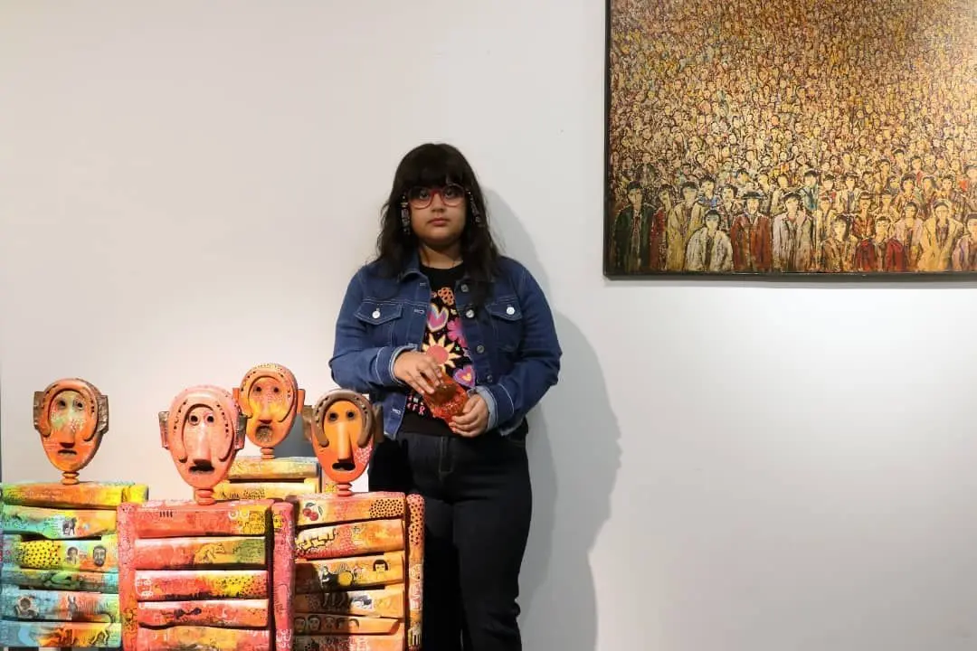 “Crowding” at Mojdeh Art Gallery featuring 15 artists 