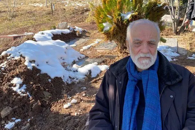 آیدین آغداشلو و تراژدی علی گلستانه/ جای بزرگترین نقاش معاصر ایران زیر این توده‌ی گل انباشته است؟