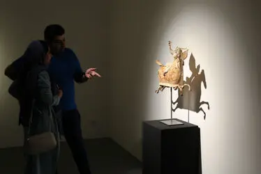 نمایشگاه آثار بهزاد اژدری در گالری اعتماد باغ نگارستان