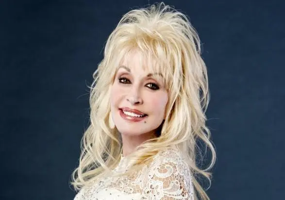 پلیس از خواننده زن تقدیر کرد