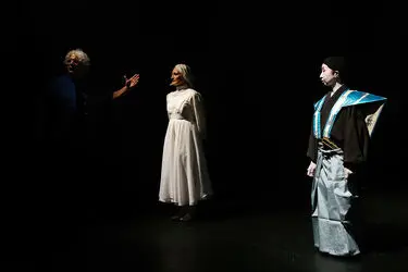 نمایش "عاج معلق"در سالن تئاتر باران