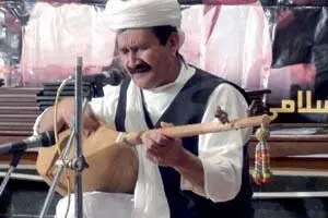 خواننده‌ای که به اشتباه درجه 4 هنری دوتار گرفت/ ما ایرانی‌ها مرده‌پرستیم