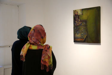 افتتاحیه نمایشگاه نقاشی‌های سوسن اتحاد در گالری هپتا