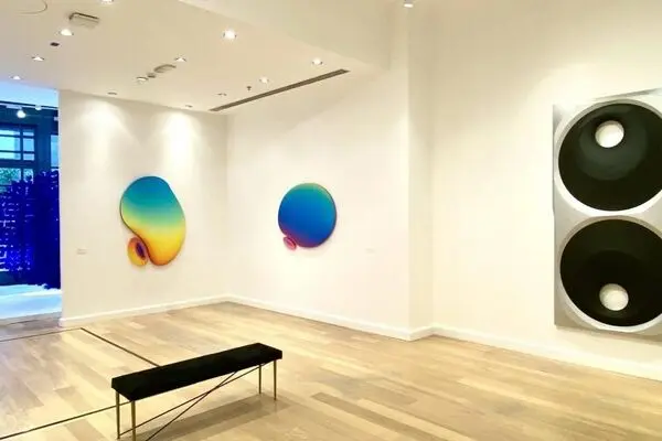 Please Look at wall carefully In Galloire Art Gallery Dubai 