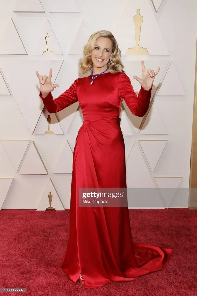 marlee-matlin-oscars-2022-683x1024