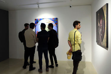 افتتاحیه نمایشگاه دو نفره آثار نقاشی حمید زارع و الناز صباغ‌پور در گالری ژاله