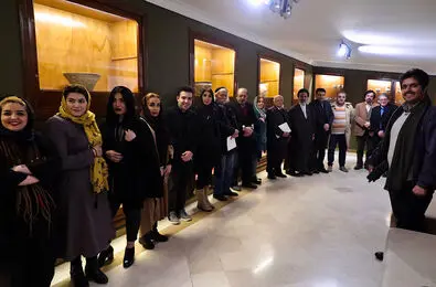 ببینید: اهدای لوح به برگزیدگان جایزه آینه‌دار دوران