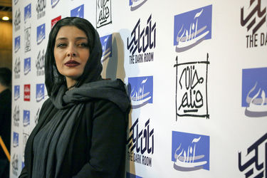 اکران مردمی فیلم "یک اتاق تاریک" در سینما آزادی