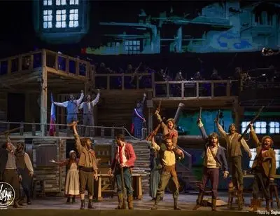 ببینید: نمایش موزیکال 