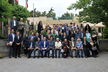 تجلیل از هنرمندان پیشکسوت متولد اردیبهشت ماه