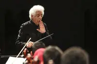 شب پرشور چکناواریان برگزار شد/ روایت ارکستر سمفونیک تهران از جنگ و صلح