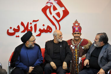 جشن تولد ۷۷ سالگی آیدین آغداشلو در نمایشگاه مطبوعات