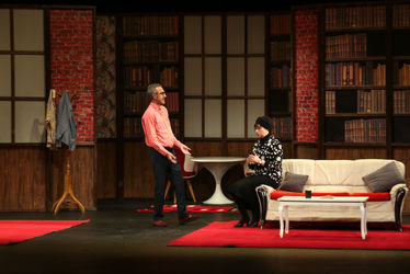 نمایش "یک ساعت آرامش" در سالن استاد ناظرزاده کرمانی