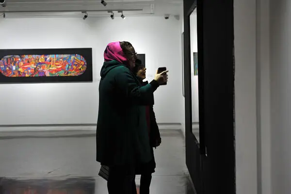 ببینید: تماشاچیان موت در گالری ثالث