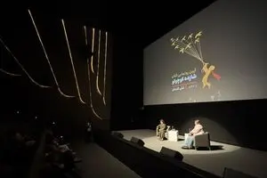 کیش تهران را مات کرد/ مردم در سینما میکامال برای لیلی گلستان و کتابش صف کشیدند