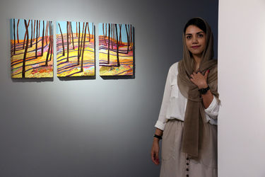 نمایش آثار الهام عظیمی، سحر شادمان و رضوان یارائی در گالری مژده