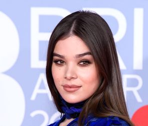 73784cea-25b5-4d8d-bc4a-bda907ec294b-Hailee_Steinfeld_