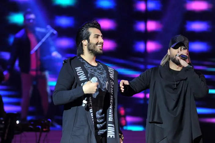 از ایران‌آرت بشنوید: دو تا ستاره ماکان‌بند