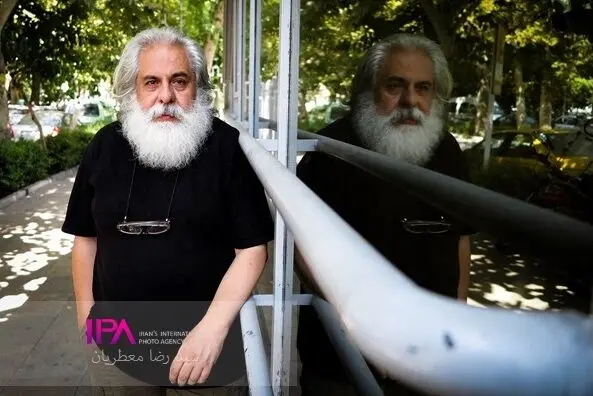 انتقادهای تند محمد رحمانیان از مسئولان/ در ۴۰ سال اخیر هیچ‌گاه به اندازه امروز بی‌برنامه نبوده‌ایم/ هنرمندان تئاتر آب‌باریکه‌ای که داشتند که حالا قطع شده است