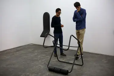 نمایشگاه چیدمان مونا آقابابایی با عنوان «مطالعه در سطح» در گالری اُ