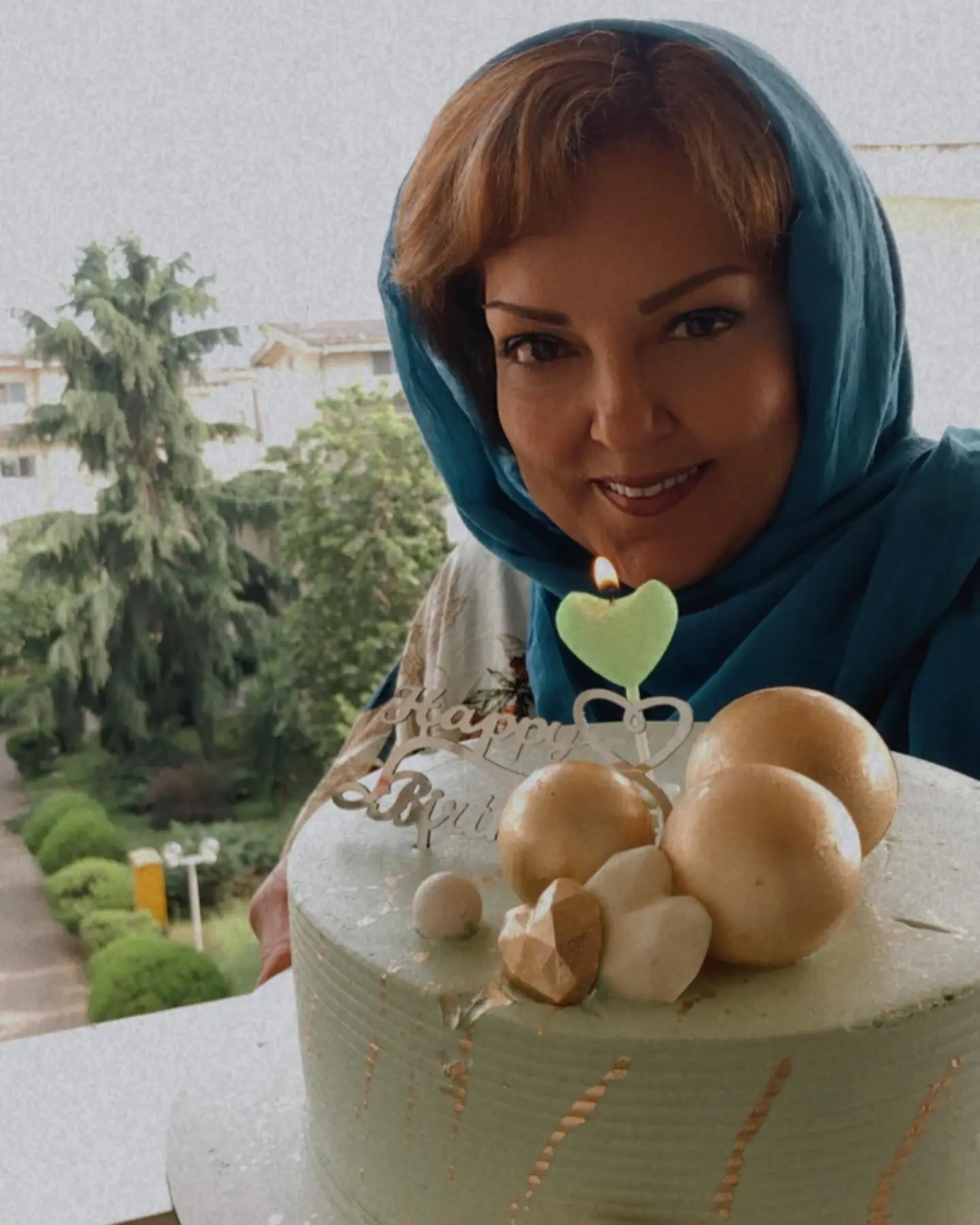 ببینید: جشن تولد خانم بازیگری که خواهرزاده اخوان ثالث است 