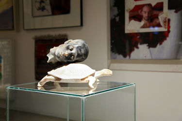 نمایشگاه چهره / تصویری از خود به انتخاب فریدون آو