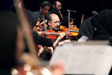 اجرای ارکستر ملی ایران به رهبری فریدون شهبازیان