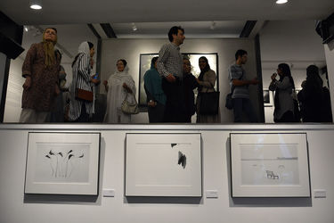 نمایشگاه گروهی عکس از 77 هنرمند در گالری ایوان