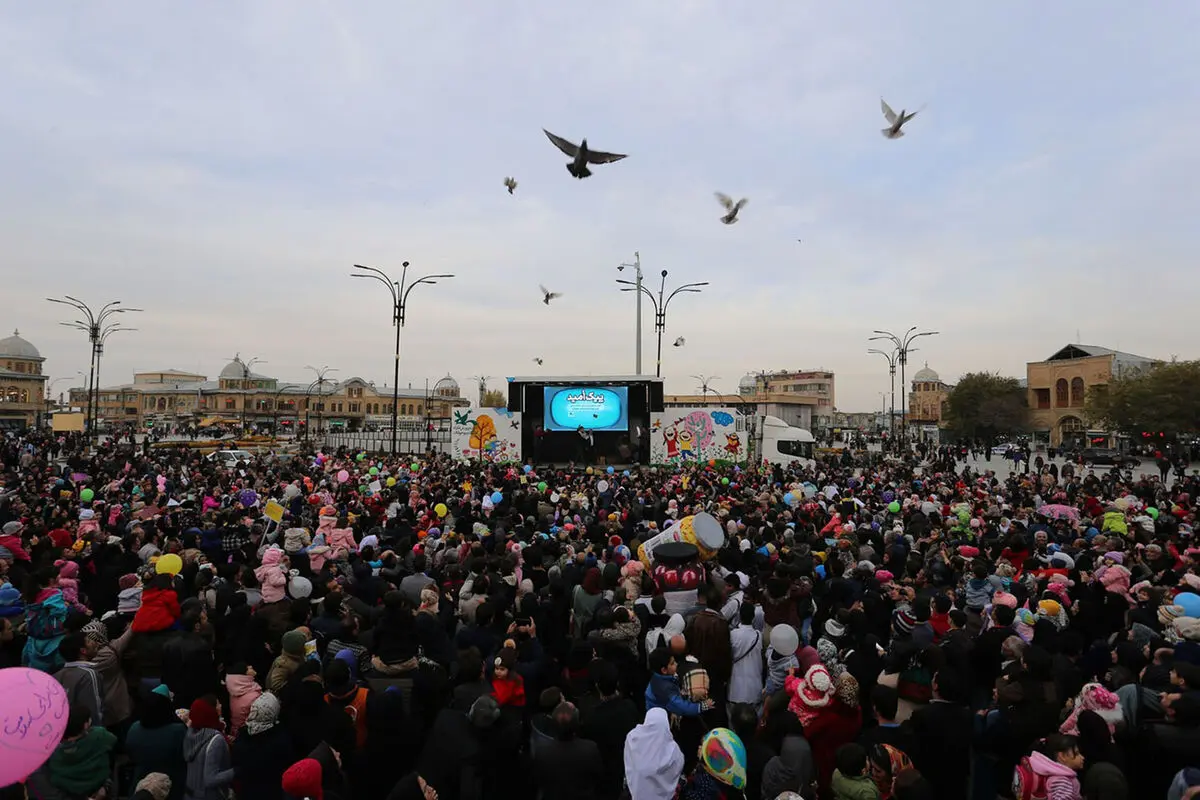 شادپیمایی جشنواره تئاتر کودک و نوجوان در همدان