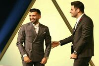 چالش خوانندگی ستاره تیم فوتبال پرسپولیس / فیلم 
