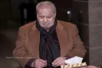 بغض ناصر ملک‌مطیعی جلوی دوربین / 40 سال عاشق کارم بودم ولی دور بودم / فیلم