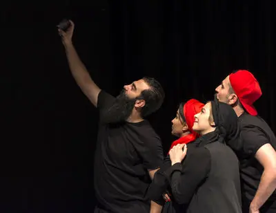 ببینید: گرگ‌ها کروات نمی‌زنند