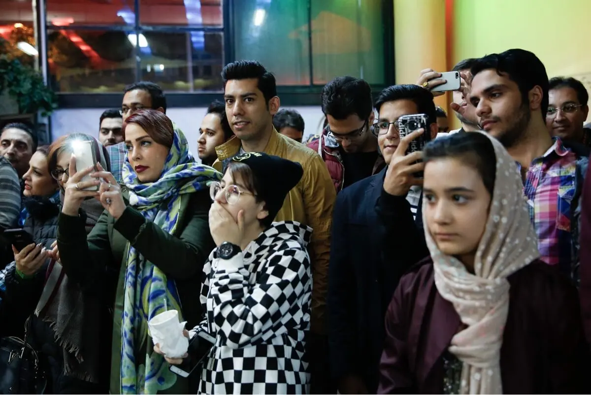 اکران مردمی فیلم « ثبت با سند برابر است» در سينما آفريقا