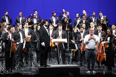 اجرای ارکستر سمفونیک ایران و اتریش (آیسو) به مناسبت بزرگداشت پرویز تناولی