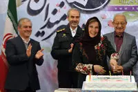 ببینید: تولد بازی هنرمندان در مقابل پلیس