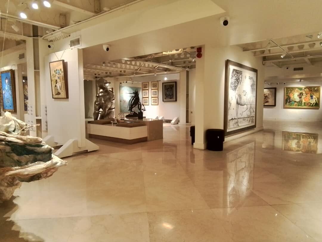 Raha Gallery Collection 