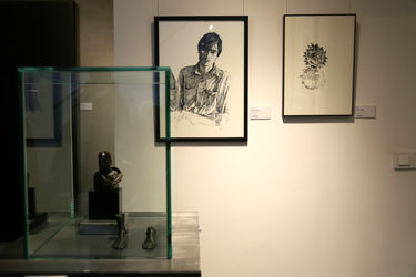 افتتاحیه‌ی نمایشگاه گروهی با عنوان "سیاه و سفید" در گالری ایوان