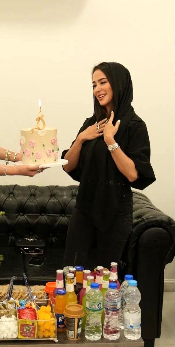 تصاویری از چهره الناز حبیبی در تولد ۳۷ سالگی