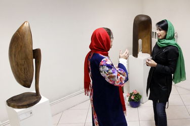 نمایشگاه مجسمه های جمشید مرادیان و شاگردانش در فرهنگسرای ابن سینا