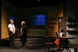 Iranian troupe restages “True West” at Tehran theater