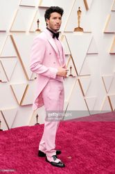 sebastian-yatra-oscars-2022-683x1024