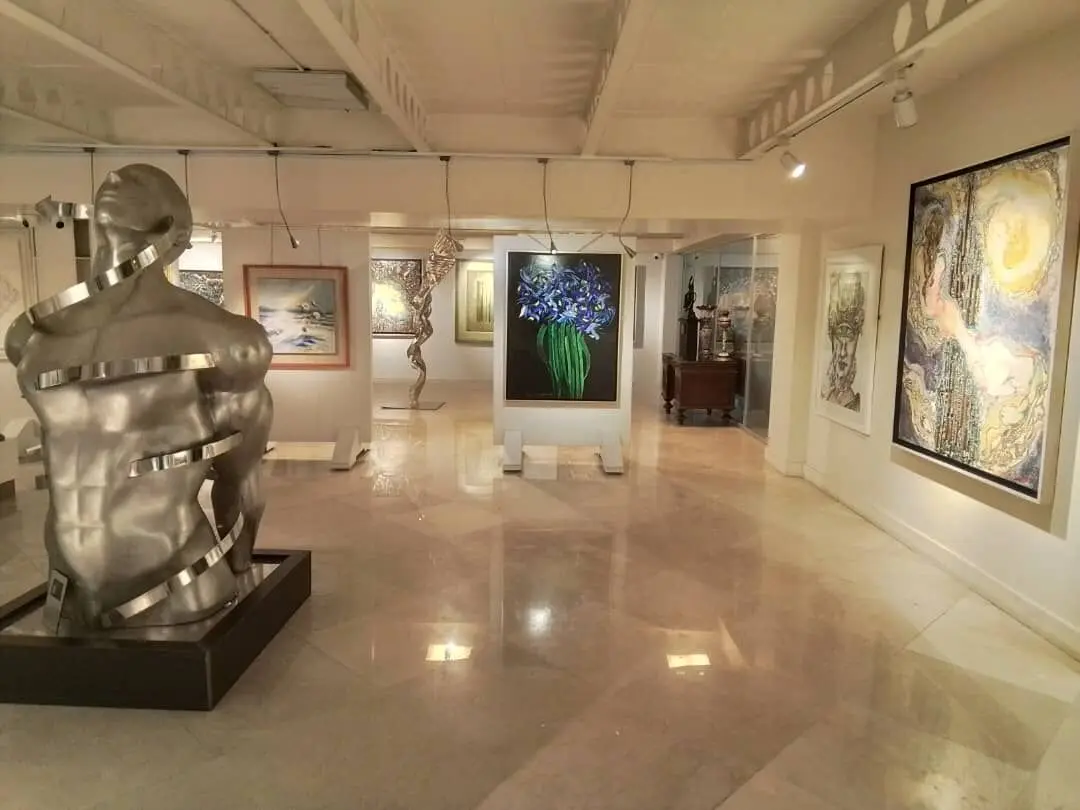 Raha Gallery Collection 