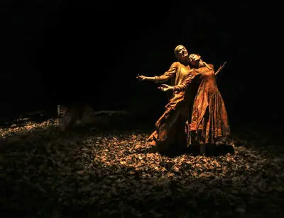 ببینید: برگ‌ریزان جذاب در تئاتر شهر