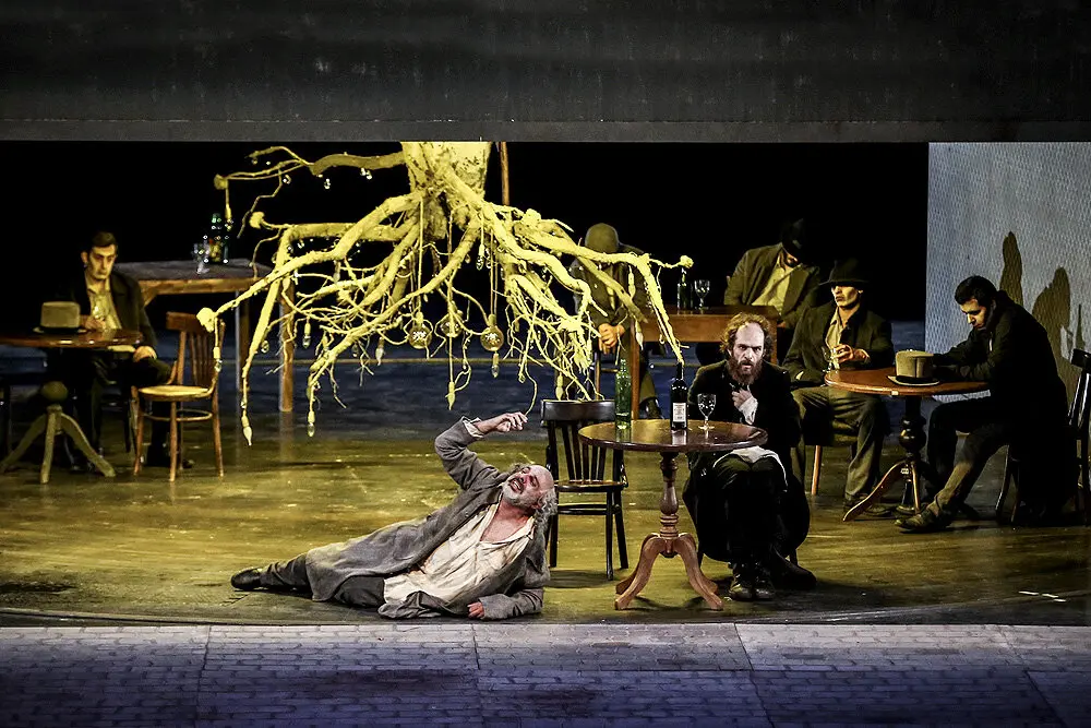 Crime and Punishment on Stage in Vahdat