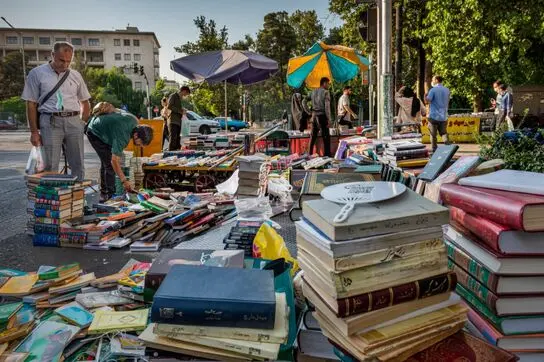 کتاب فروشی های خیابان انقلاب